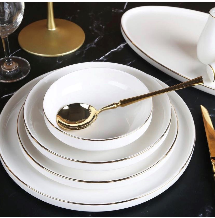 Geschirr 4 Geschirr set Goldrand